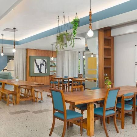 Central Modern City Escape Apartment! Le Cap Extérieur photo